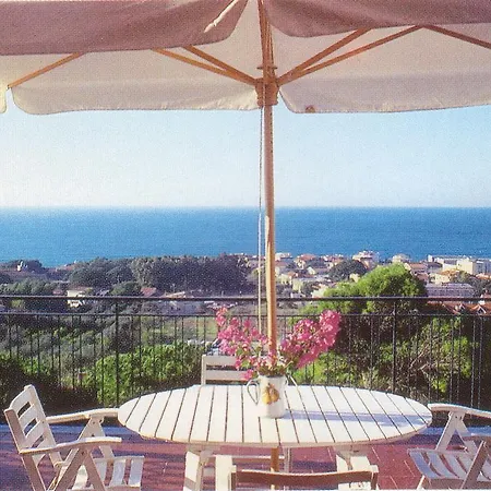 Ξενοδοχείο με διαμερίσματα Domus Cilento