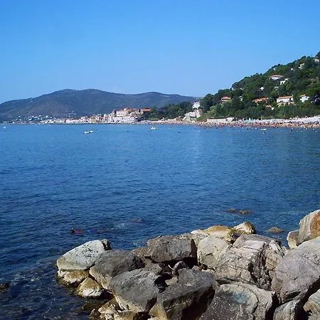 Ξενοδοχείο με διαμερίσματα Domus Cilento