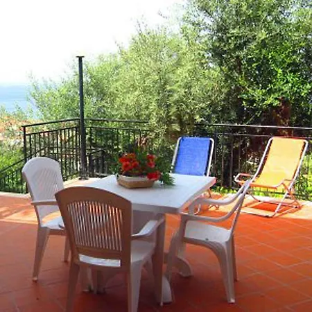 Ξενοδοχείο με διαμερίσματα Domus Cilento