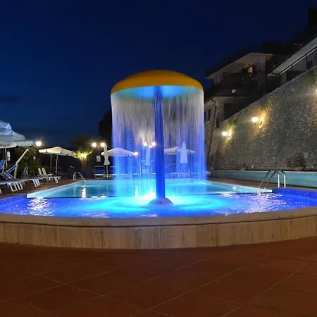 アパートホテル Domus Cilento 3*