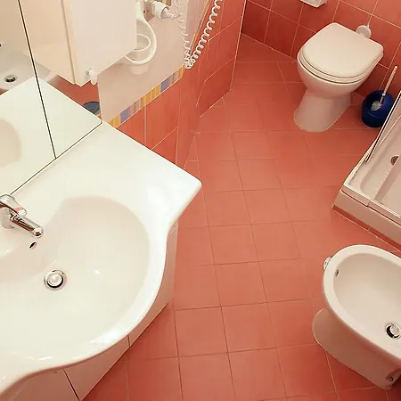 Domus Cilento アパートホテル カステッラバーテ