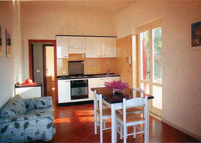 Domus Cilento Aparthotel